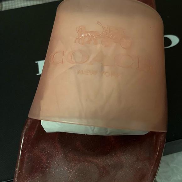 Brand new pink Coach slides - Picture 2 of 7